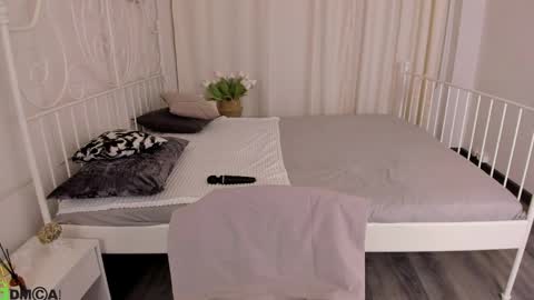 GMT7TueWedThuFriSatSun 0100am-0700am online show from April 2026 11:57:02 PM