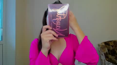 Snapshot of sabrina_tin chatting on September 2025 12:40:01 PM sabrina_tin online show from September 2025 12:40:01 PM