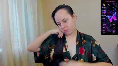 Snapshot of sabrina_tin chatting on November 2025 11:33:02 AM sabrina_tin online show from November 2025 11:33:02 AM