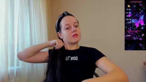 Snapshot of sabrina_tin chatting on November 2025 09:07:02 AM sabrina_tin online show from November 2025 09:07:02 AM