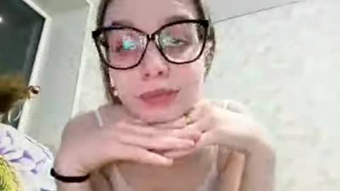 Sabrina online show from April 2026 07:08:02 PM