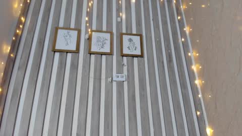 Snapshot of sabrinahims_ chatting on December 2024 01:25:02 AM mariana online show from December 2024 01:25:02 AM