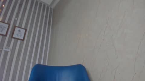 Snapshot of sabrinahims_ chatting on January 2025 09:43:01 PM mariana online show from January 2025 09:43:01 PM