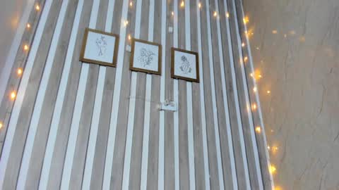 Snapshot of sabrinahims_ chatting on January 2025 01:08:01 AM mariana online show from January 2025 01:08:01 AM