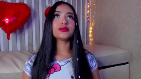 Snapshot of sabrinahims_ chatting on February 2025 11:26:01 PM mariana online show from February 2025 11:26:01 PM