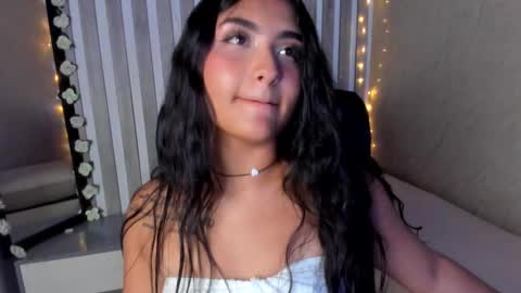 Snapshot of sabrinahims_ chatting on February 2025 07:44:02 AM mariana online show from February 2025 07:44:02 AM