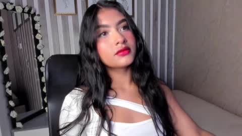 Snapshot of sabrinahims_ chatting on March 2025 09:37:01 PM mariana online show from March 2025 09:37:01 PM