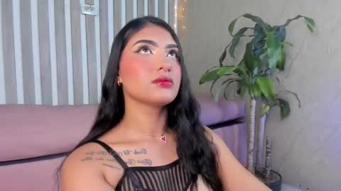 Snapshot of sabrinahims_ chatting on September 2025 09:37:01 PM mariana online show from September 2025 09:37:01 PM