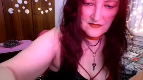 Snapshot of sabrinaxlovess chatting on May 2026 05:28:02 PM SabrinaXlovess online show from May 2026 05:28:02 PM