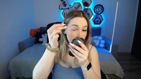 Snapshot of sabrinviolet chatting on January 2025 09:12:01 AM Sabrina Violet online show from January 2025 09:12:01 AM