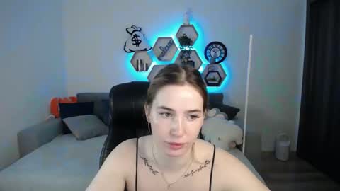 Snapshot of sabrinviolet chatting on March 2025 09:13:02 AM Sabrina Violet online show from March 2025 09:13:02 AM