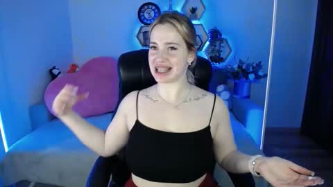 Snapshot of sabrinviolet chatting on November 2025 09:12:02 AM Sabrina Violet online show from November 2025 09:12:02 AM