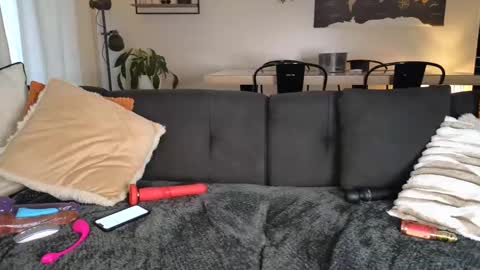 sacha__xx online show from February 2025 04:16:01 PM