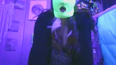 Snapshot of saddybaddie chatting on October 2025 06:03:02 AM saddybaddie online show from October 2025 06:03:02 AM