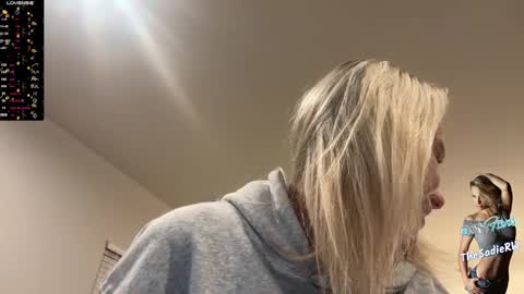 SadieRW online show from December 2024 02:03:02 AM