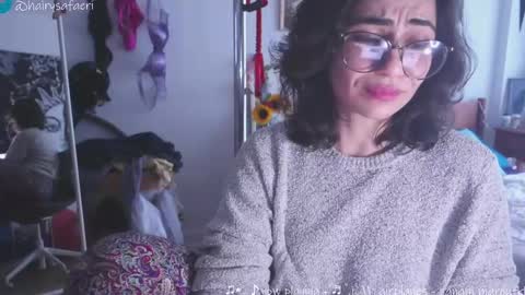 Snapshot of safaeri chatting on February 2025 09:09:01 PM Safa online show from February 2025 09:09:01 PM