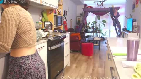 Snapshot of safaeri chatting on February 2025 08:31:01 PM Safa online show from February 2025 08:31:01 PM