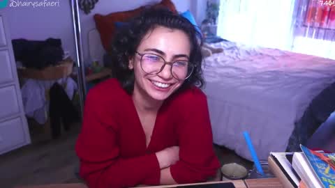 Snapshot of safaeri chatting on December 2025 07:54:02 PM Safa online show from December 2025 07:54:02 PM