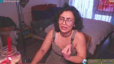 Snapshot of safaeri chatting on February 2026 09:11:01 PM Safa online show from February 2026 09:11:01 PM