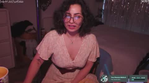 Snapshot of safaeri chatting on April 2026 07:44:01 PM Safa online show from April 2026 07:44:01 PM