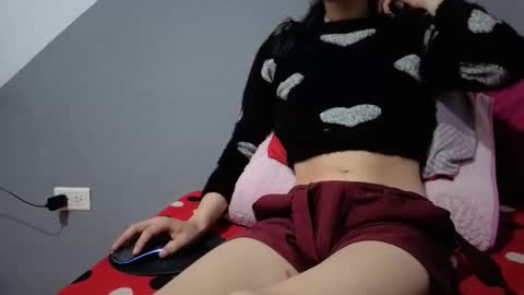 Snapshot of safiro_queen chatting on April 2026 12:36:02 PM Safiro Queen online show from April 2026 12:36:02 PM