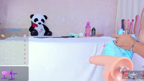 Danella online show from February 2025 01:59:01 PM