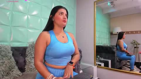 Sailon online show from November 2025 01:59:02 PM