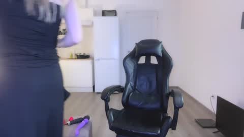 Sofia online show from December 2024 08:37:01 PM