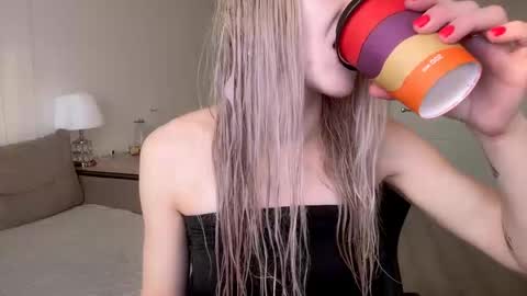 Sofia online show from February 2025 01:58:01 PM