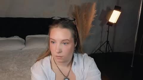 saint__vicious online show from October 2025 08:29:02 PM