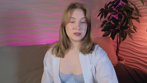 Snapshot of saint__vicious chatting on June 2026 08:14:02 PM saint__vicious online show from June 2026 08:14:02 PM