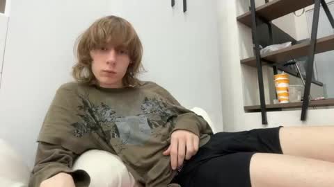 saintfawn online show from April 2026 05:17:02 PM