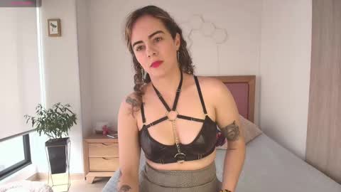 sairy_ online show from September 2025 06:02:02 PM