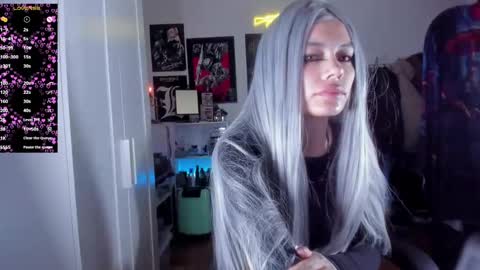 Snapshot of sakaexxx chatting on February 2025 06:43:01 AM online show from February 2025 06:43:01 AM