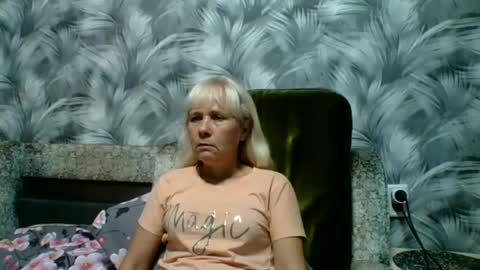 sakura_blonde online show from October 2025 03:46:02 PM