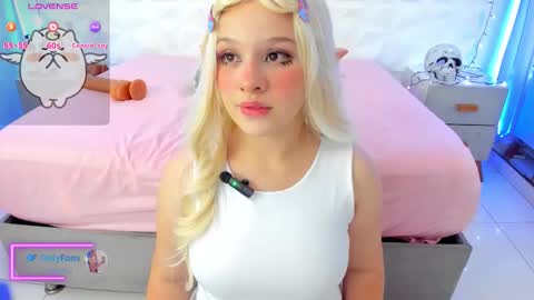 Snapshot of salem_rose01 chatting on October 2025 03:06:02 AM salem_rose01 online show from October 2025 03:06:02 AM