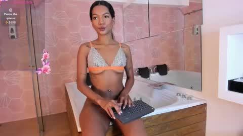 salem_smith_ online show from April 2026 11:34:01 AM