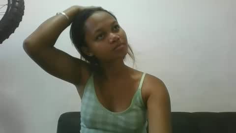 Snapshot of sallywett chatting on May 2026 09:03:02 AM SallyWett online show from May 2026 09:03:02 AM