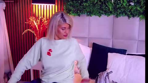 SalmaRoze online show from April 2026 02:40:02 AM