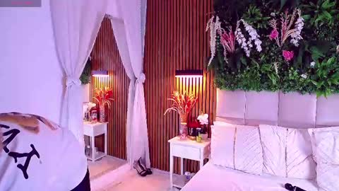 SalmaRoze online show from June 2026 02:40:01 AM