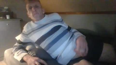 Snapshot of salmo6 chatting on December 2025 11:59:01 AM salmo6 online show from December 2025 11:59:01 AM