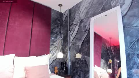 S A L O M E   online show from February 2026 12:09:01 PM