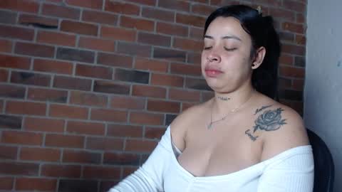 Snapshot of salome__hills chatting on January 2025 10:50:01 PM online show from January 2025 10:50:01 PM