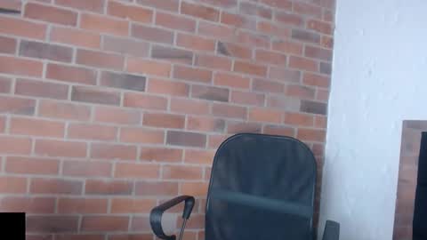 Snapshot of salome__hills chatting on February 2025 01:31:01 AM online show from February 2025 01:31:01 AM