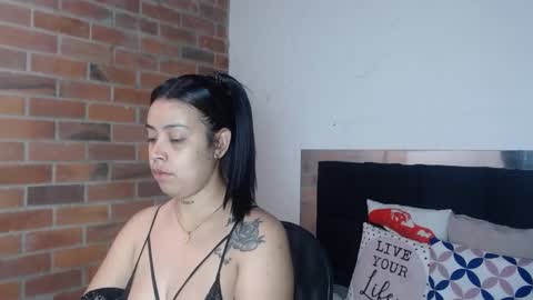 Snapshot of salome__hills chatting on November 2025 01:44:02 PM online show from November 2025 01:44:02 PM