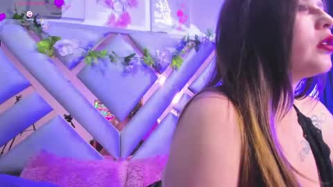 Snapshot of salome_dg chatting on May 2026 07:33:01 PM Salome online show from May 2026 07:33:01 PM