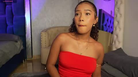 Salome online show from May 2026 12:43:01 PM