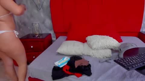 SalomeEvanz online show from May 2026 05:54:01 PM