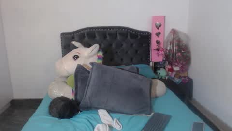 yenny online show from October 2025 04:21:02 AM