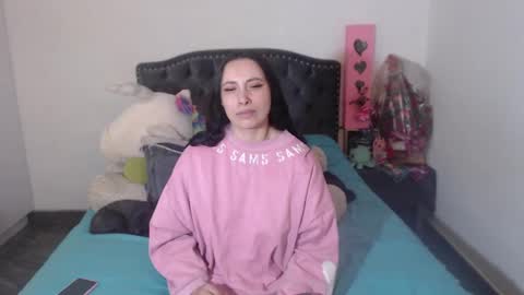 yenny online show from November 2025 04:12:02 AM